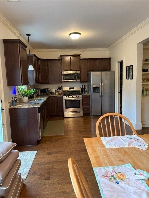 130 Elliot Cir - Photo 4 of 16