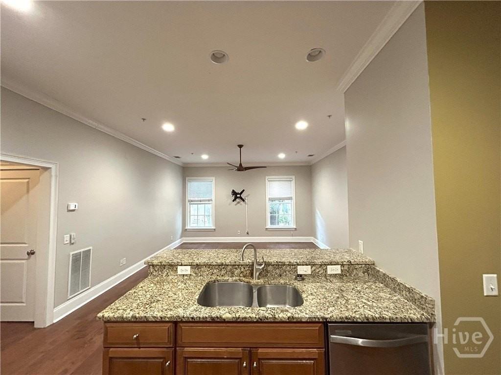 425 E Mcdonough St Unit 101 #101 - Photo 7 of 22