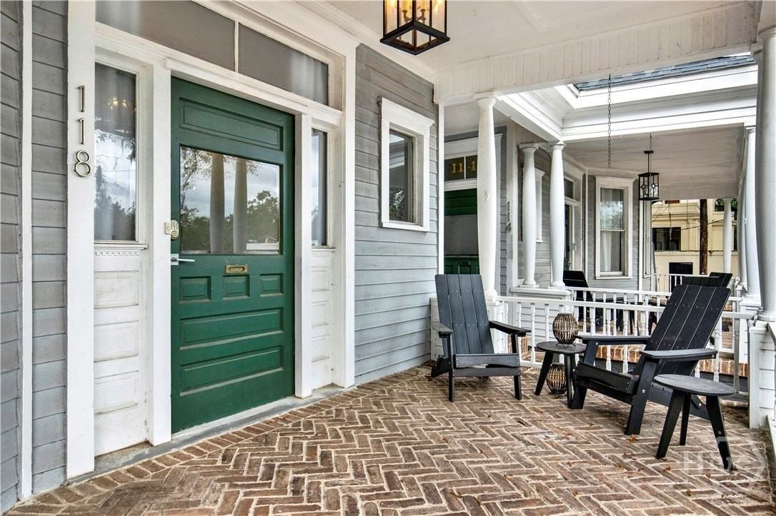 118 W Waldburg St - Photo 5 of 34