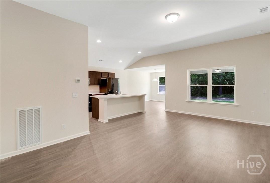 253 Willis Way - Photo 7 of 25