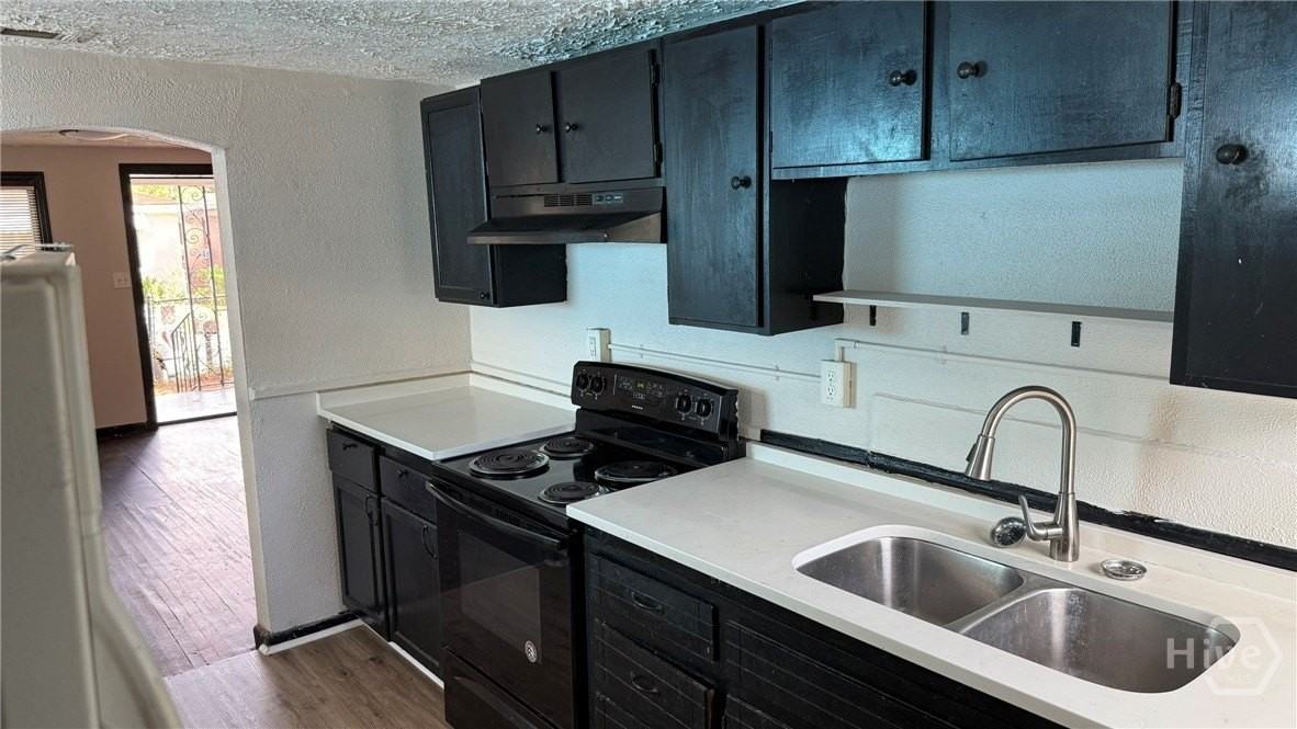 1129 Darwin St - Photo 6 of 12