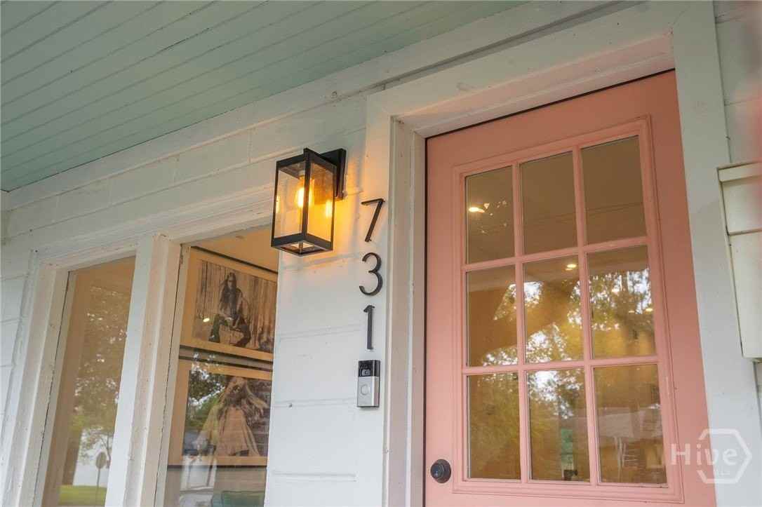 731 E 34th St - Photo 4 of 26