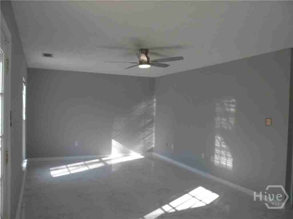 160 Lions Gate Rd - Photo 6 of 17