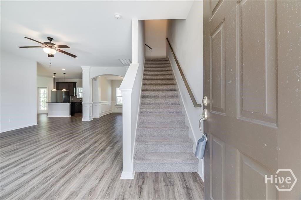 24 Swallow Tail Cir - Photo 5 of 36