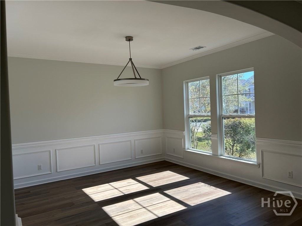 136 Lakepointe Dr - Photo 2 of 24