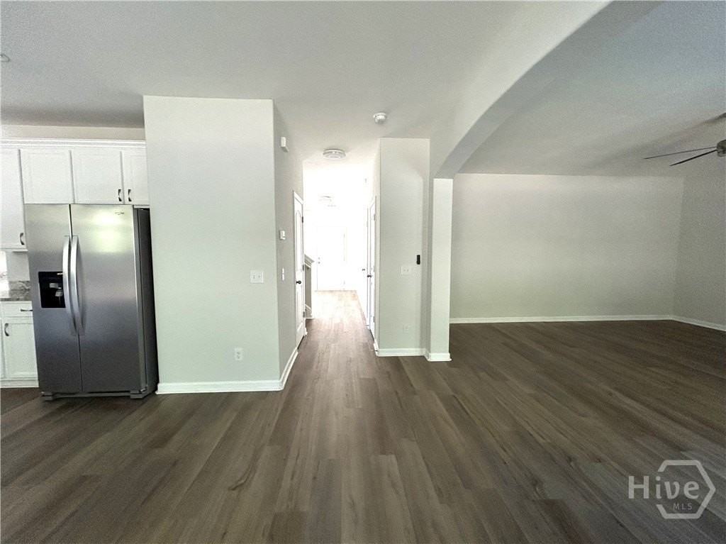 136 Lakepointe Dr - Photo 6 of 24