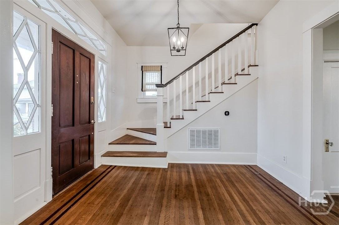 514 Maupas Ave - Photo 7 of 50