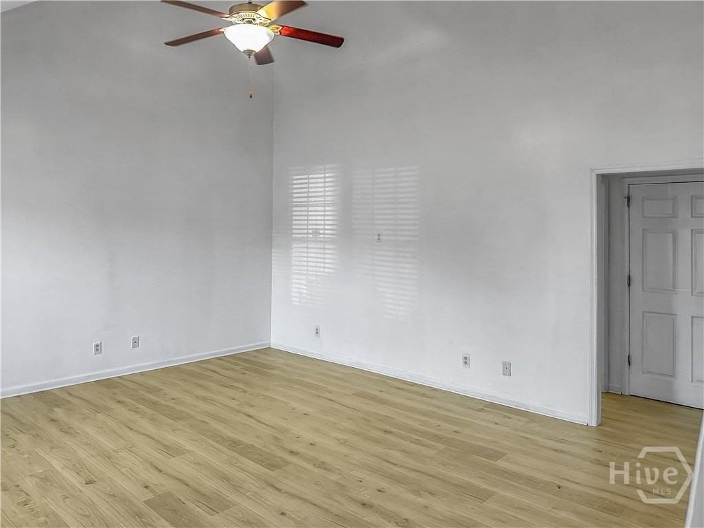 3 Redding Ct - Photo 5 of 27