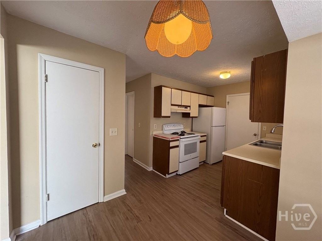 170 Blue Heron Dr - Photo 7 of 12