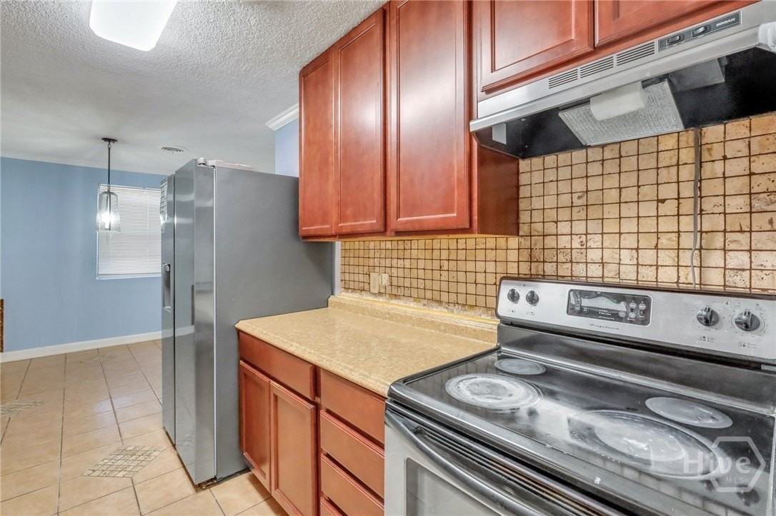 5908 Fairview Ave - Photo 6 of 33