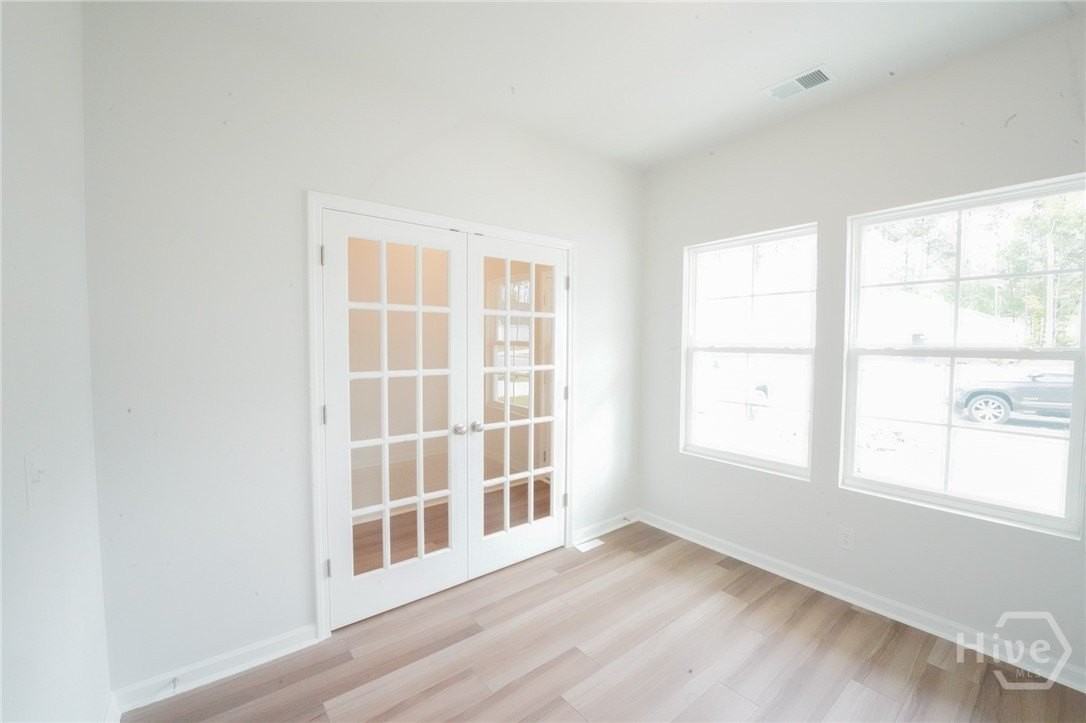 135 Jepson Way - Photo 5 of 45