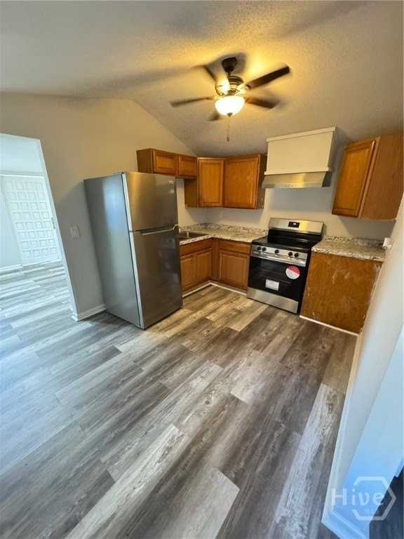 1131 Se 36th St Apt D #D - Photo 3 of 6