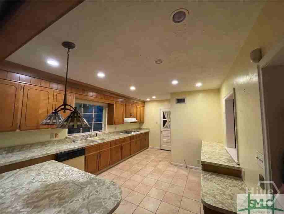 5525 Waters Dr - Photo 3 of 22