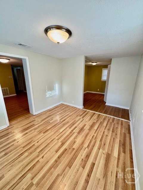 904 Sherman Ave - Photo 6 of 12