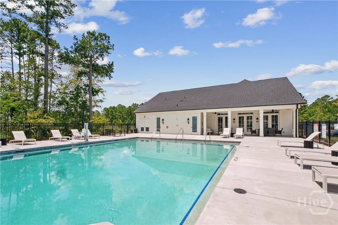 201 Powers Pass unit: Poppy - Photo 2 of 20