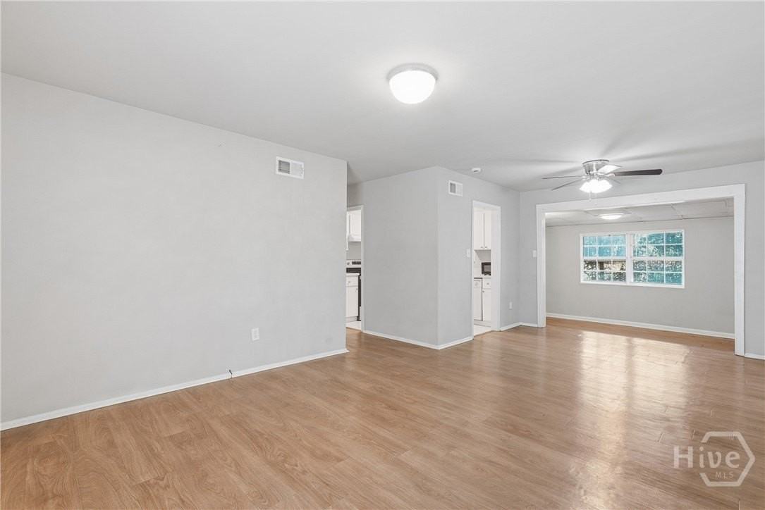 2 La Brea Blvd - Photo 4 of 27