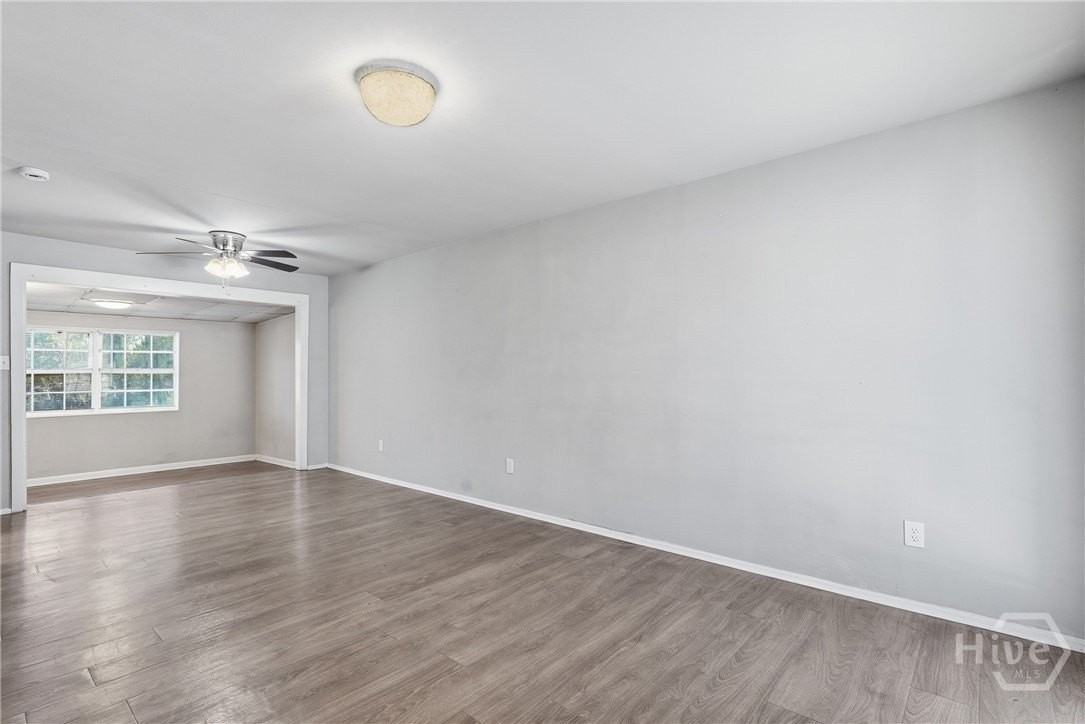 2 La Brea Blvd - Photo 6 of 27