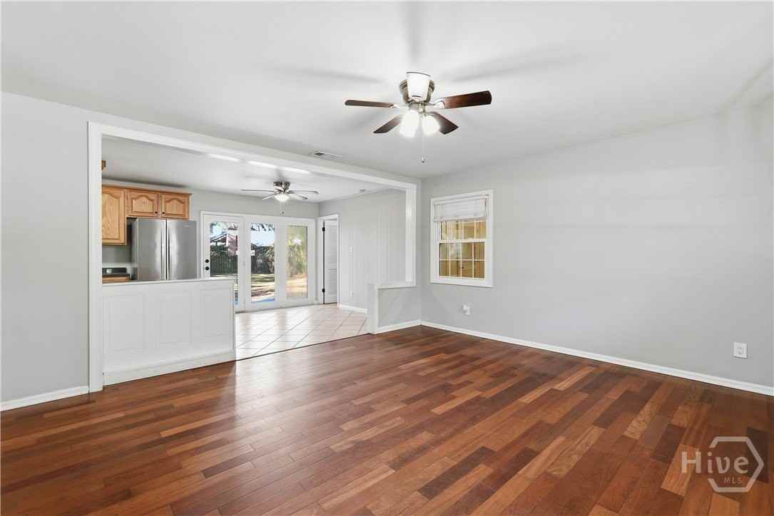 817 Walthour Rd - Photo 4 of 26