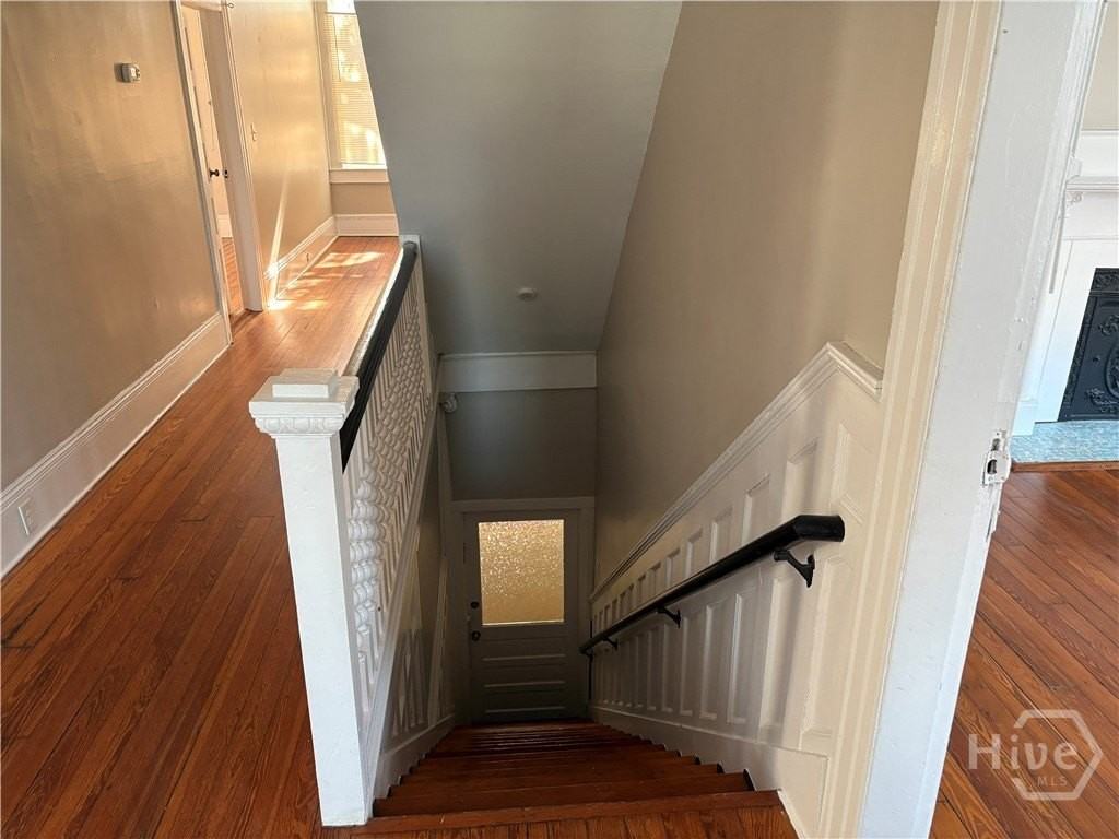 836 E Henry St Apt C #C - Photo 5 of 29