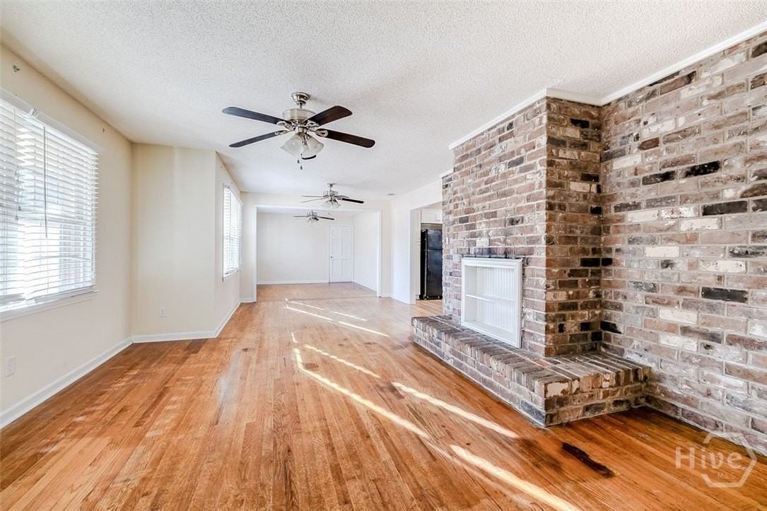 220 Westwood Dr - Photo 5 of 34