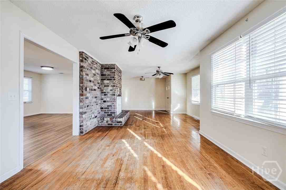 220 Westwood Dr - Photo 7 of 34