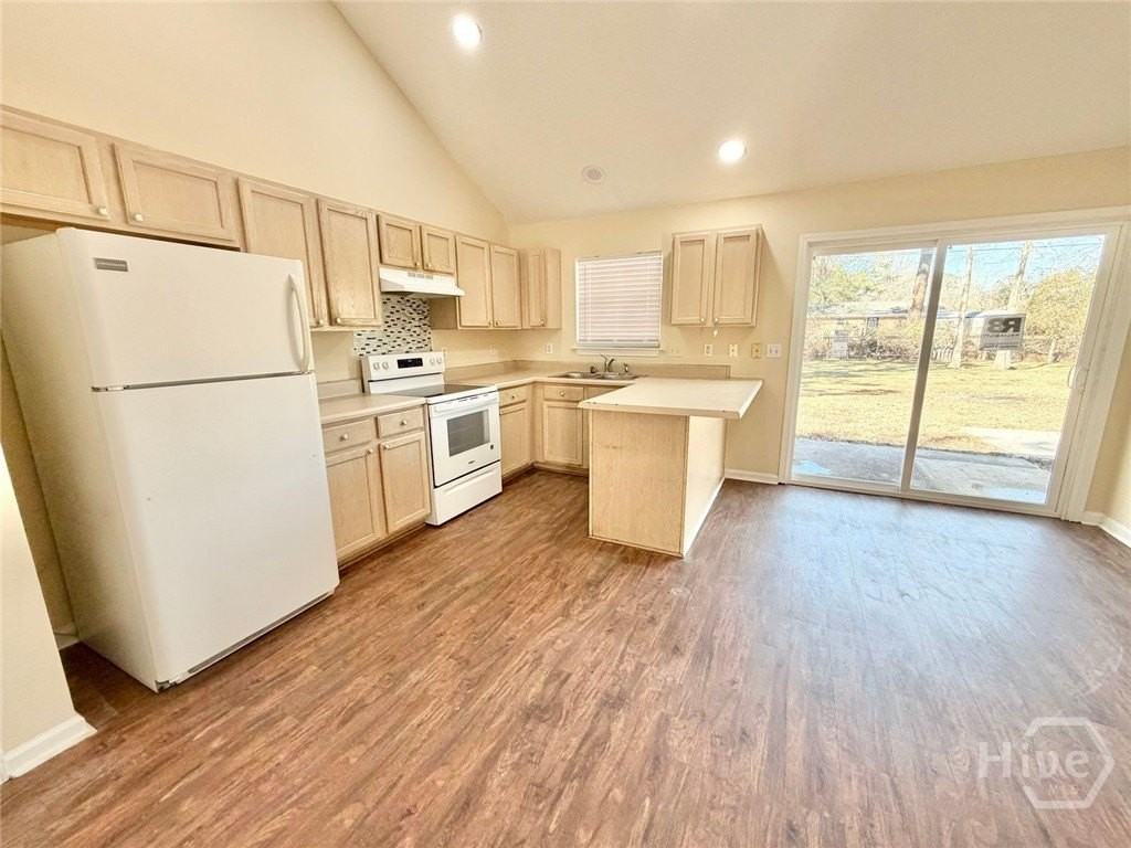 122 John Glenn Dr - Photo 5 of 7