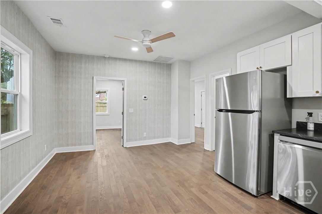 121 W 61st St - Photo 6 of 18