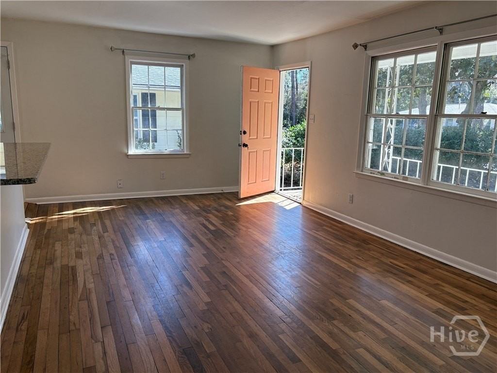 1714 E 60th St - Photo 4 of 13