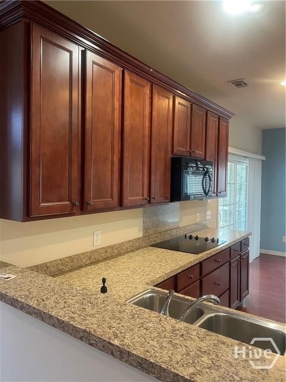 303 Grasslands Dr - Photo 5 of 14