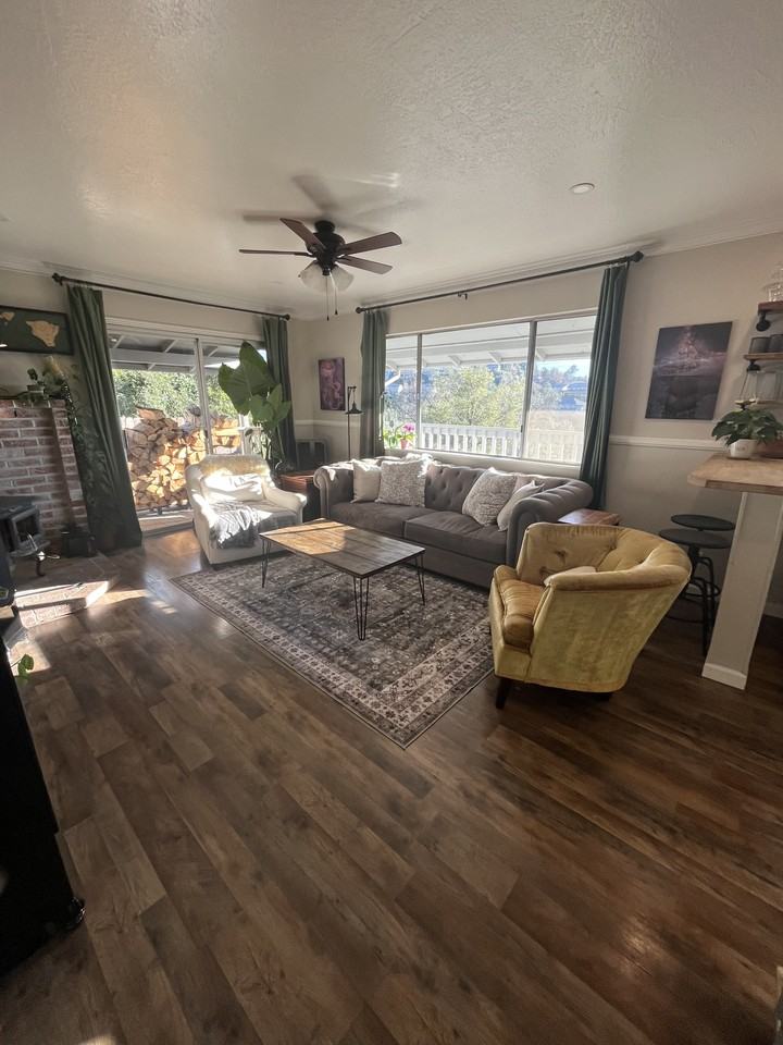 564 E Jackson St #NA - Photo 4 of 10