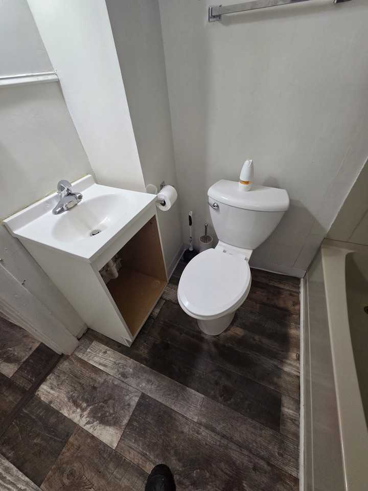 1731 E Superior St #2 - Photo 3 of 9