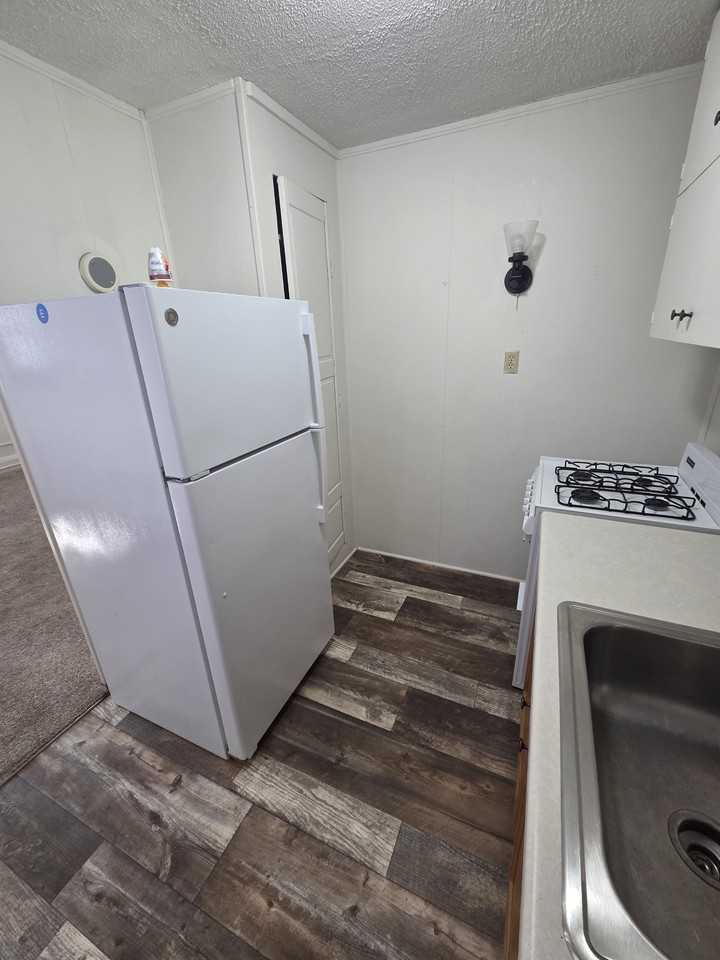 1731 E Superior St #2 - Photo 5 of 9