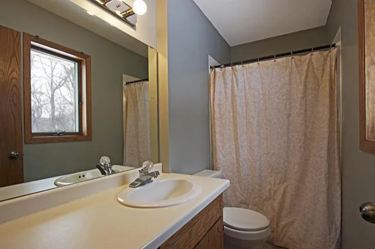 215 Arch St #NA - Photo 5 of 11