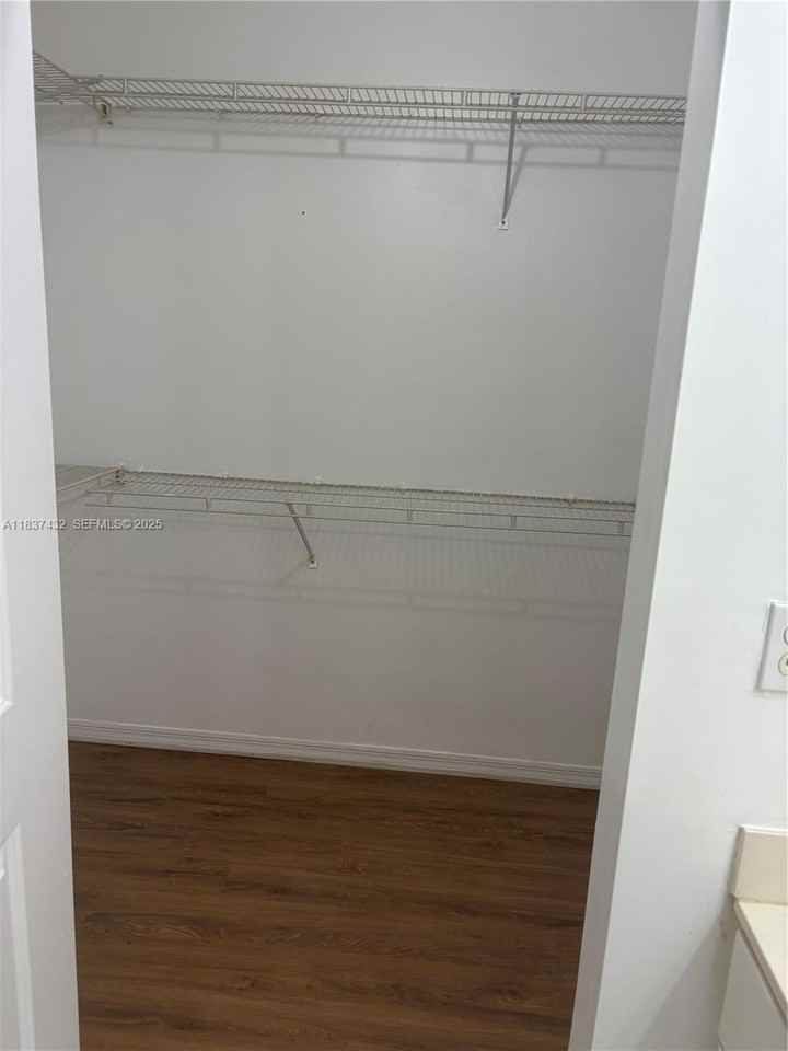 9620 Southwest 138th Avenue - Photo 4 of 19