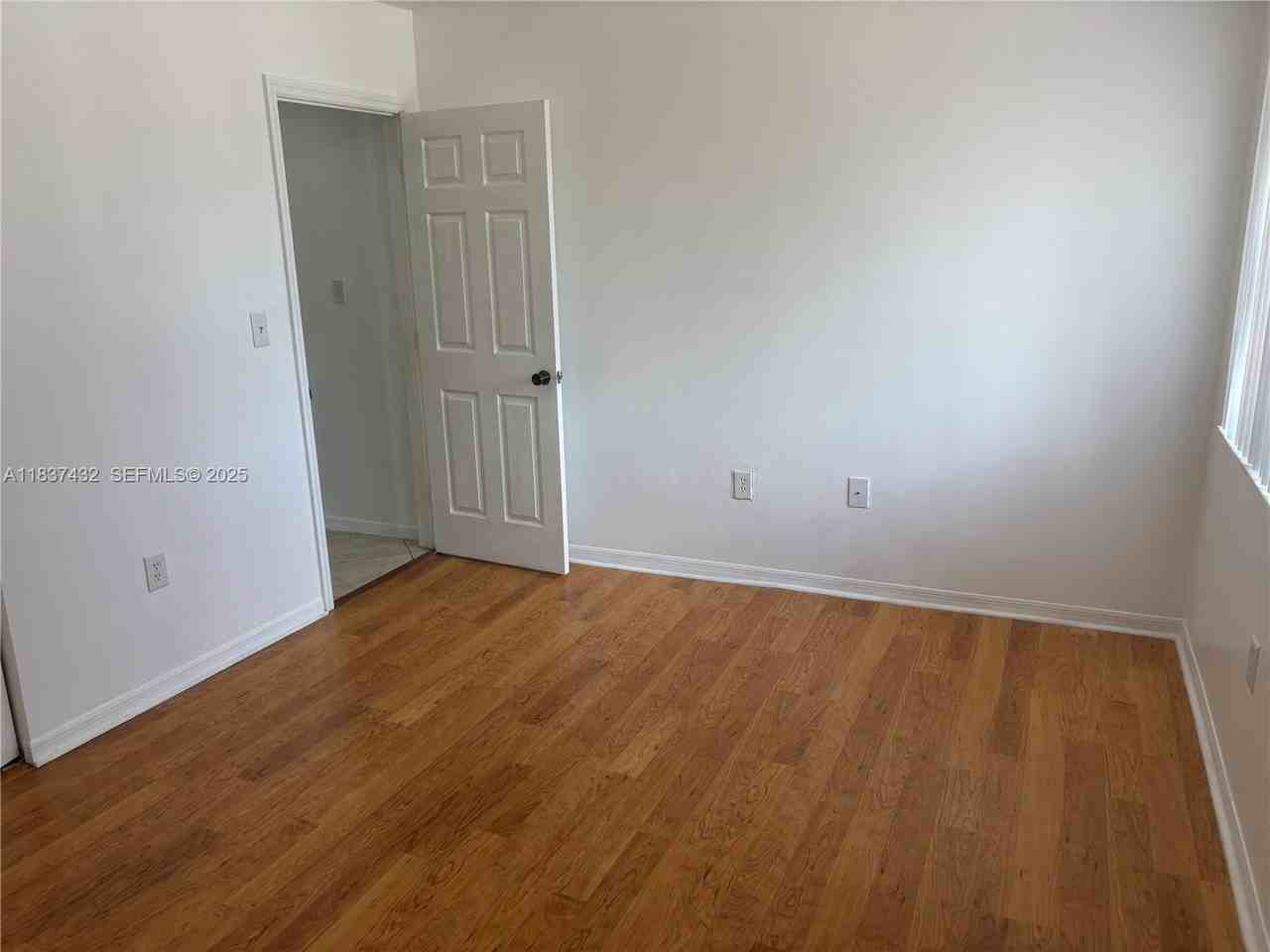 9620 Southwest 138th Avenue - Photo 5 of 19