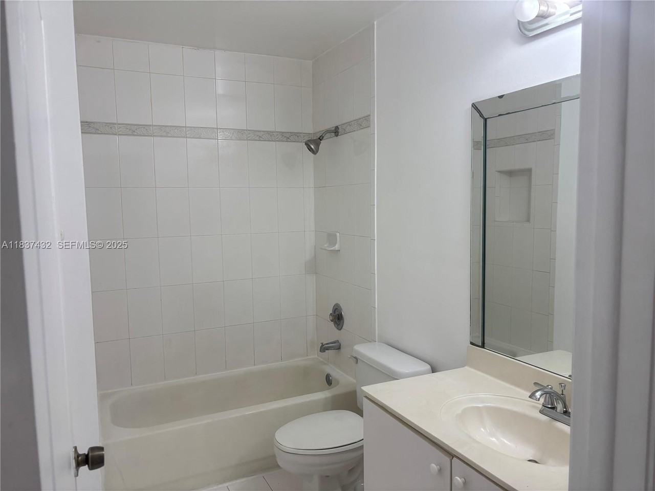 9620 Southwest 138th Avenue - Photo 7 of 19