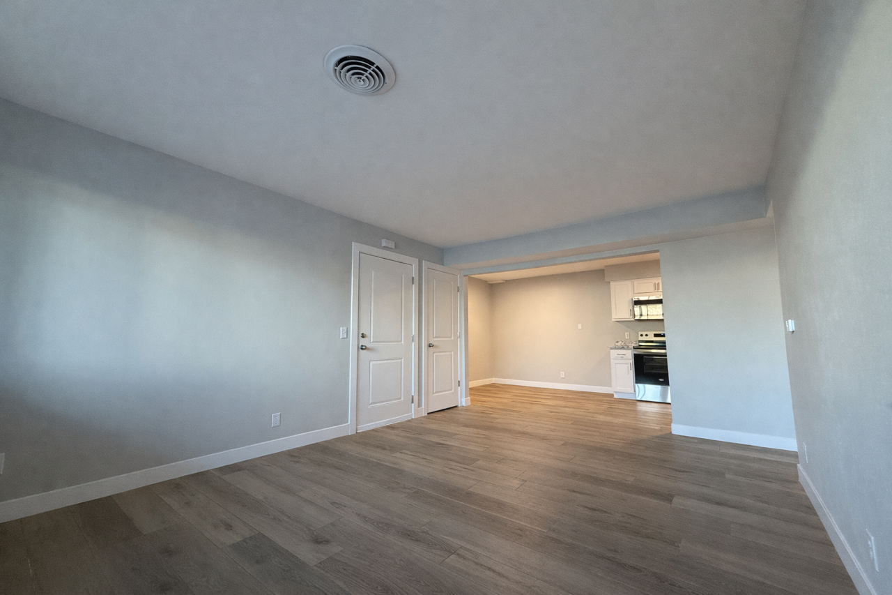 1646 West 42nd Street #3 - Photo 5 of 14