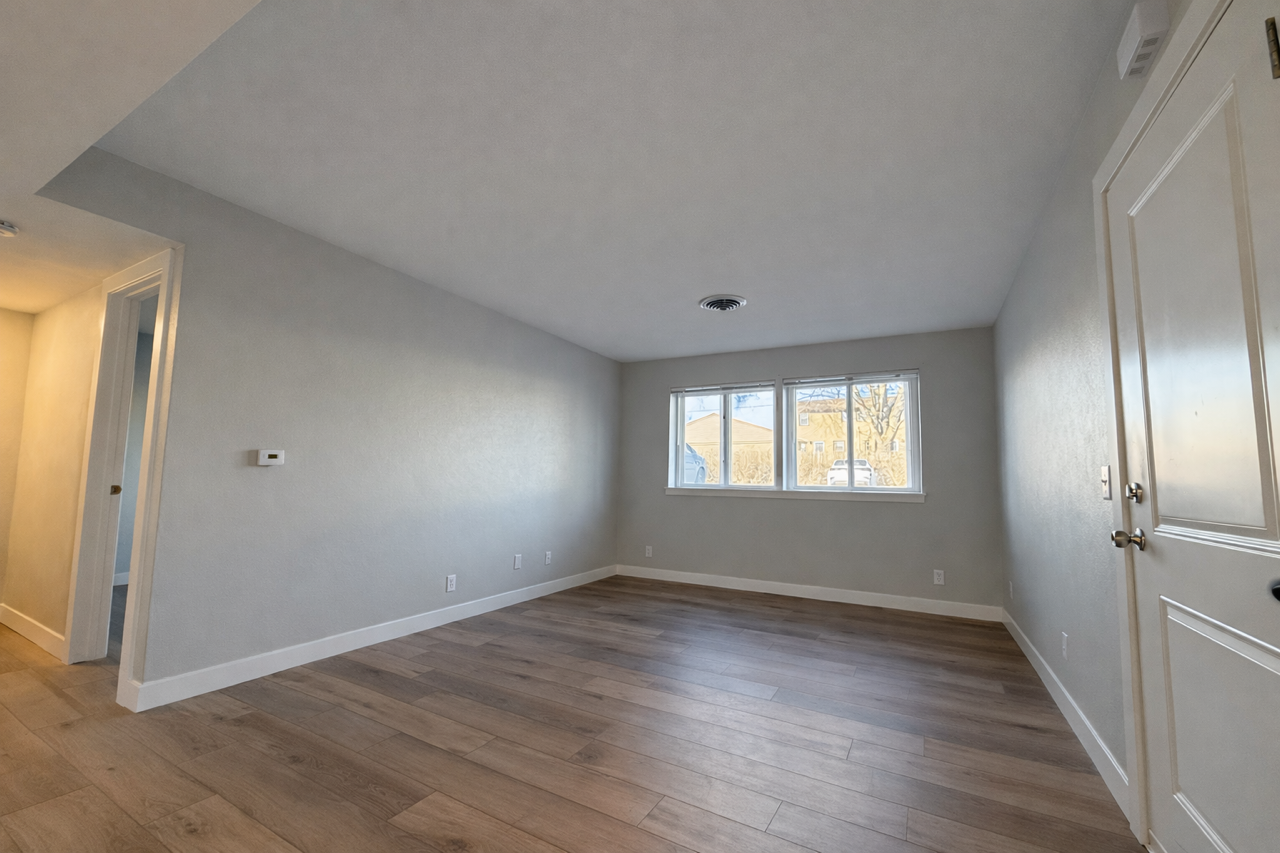 1646 West 42nd Street #3 - Photo 6 of 14