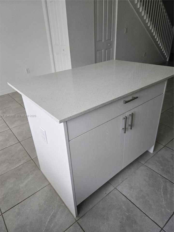 16278 Southwest 292nd Terrace - Photo 2 of 26