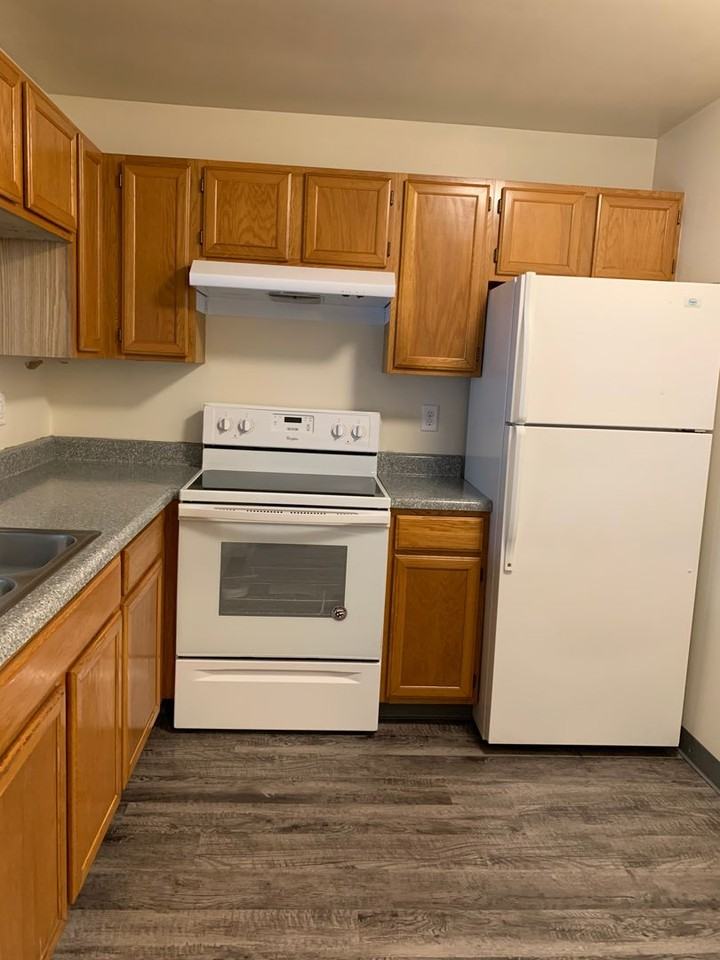 Old Main Apartments - Photo 2 of 38