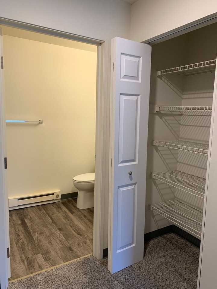 Old Main Apartments - Photo 7 of 38