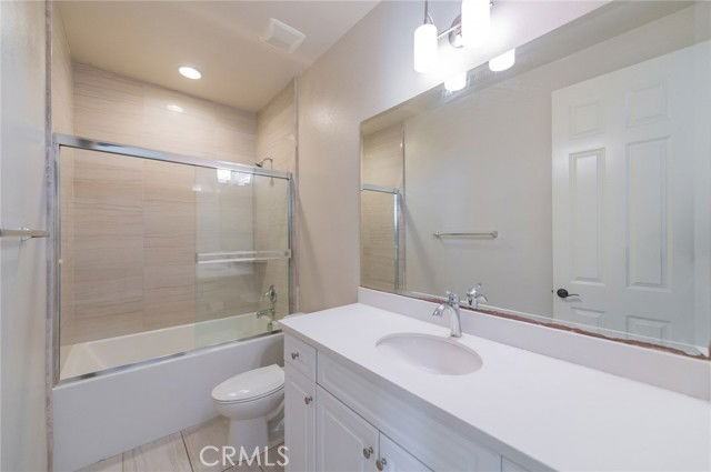 183 Bright Poppy - Photo 4 of 8