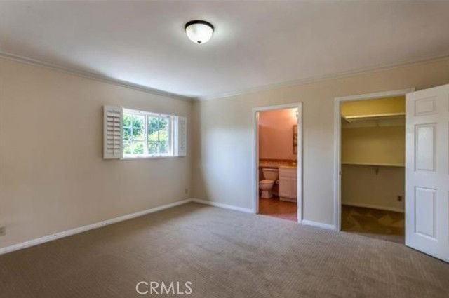 1101 Kroeger Ave - Photo 3 of 8