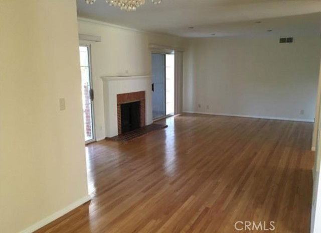 1101 Kroeger Ave - Photo 6 of 8