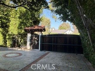 2335 Overland Ave - Photo 2 of 8
