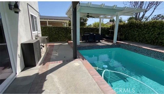 18013 Kensington Ave - Photo 3 of 8