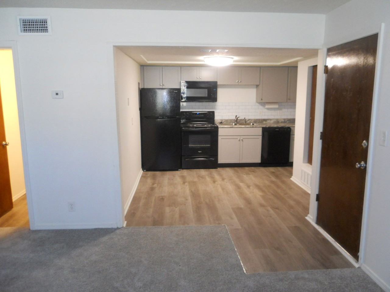 2003 W 27th St #2 - Photo 3 of 8