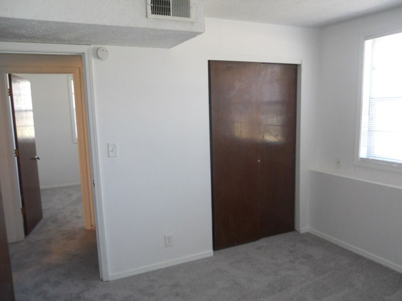 2003 W 27th St #2 - Photo 7 of 8