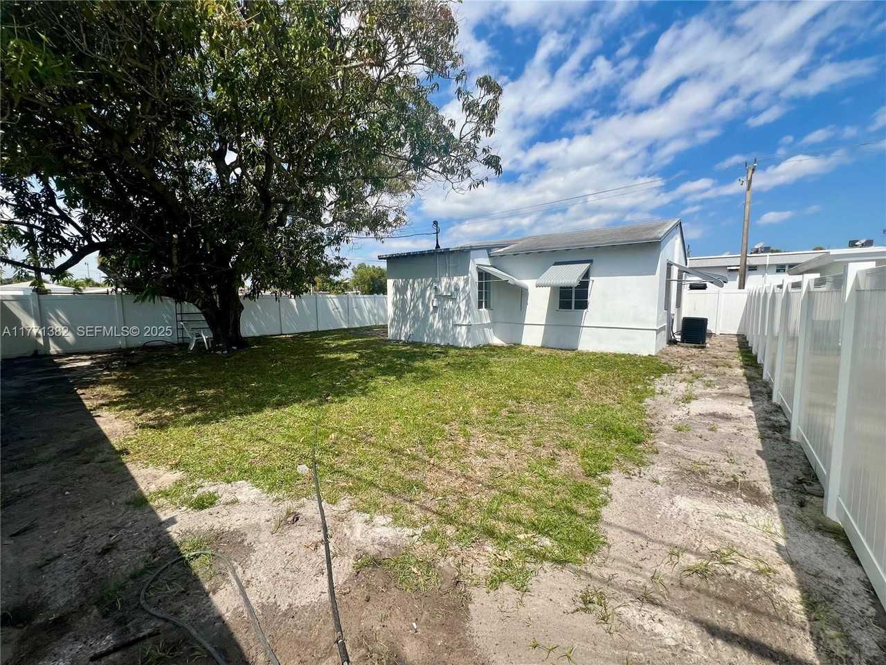 1710 Arthur Street ##0 - Photo 4 of 14