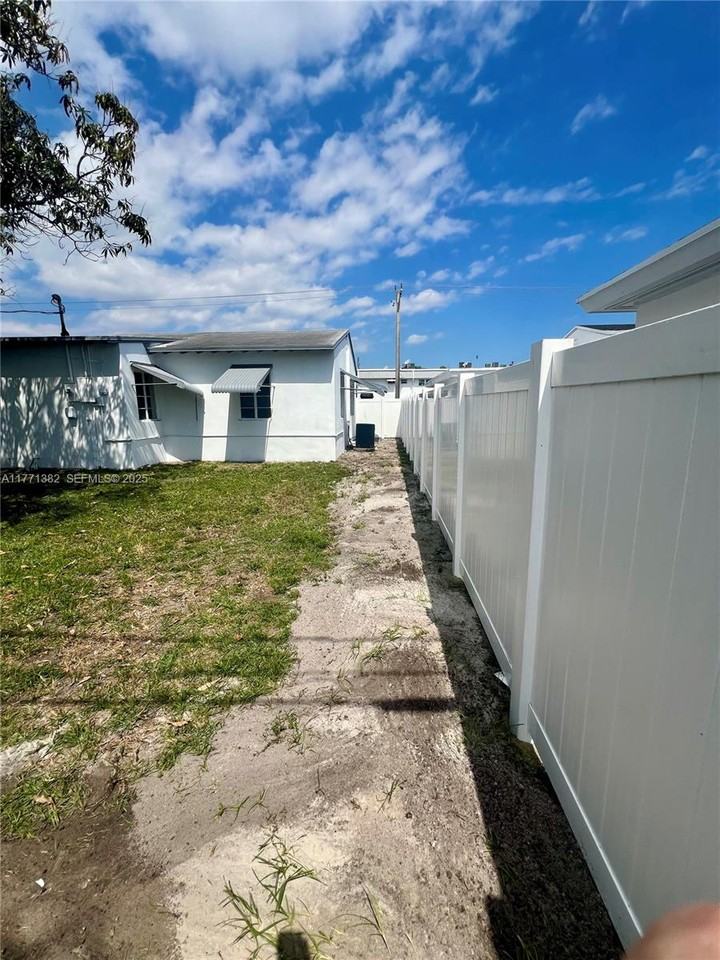 1710 Arthur Street ##0 - Photo 6 of 14